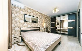 Poznyaky Apartments Patriotika