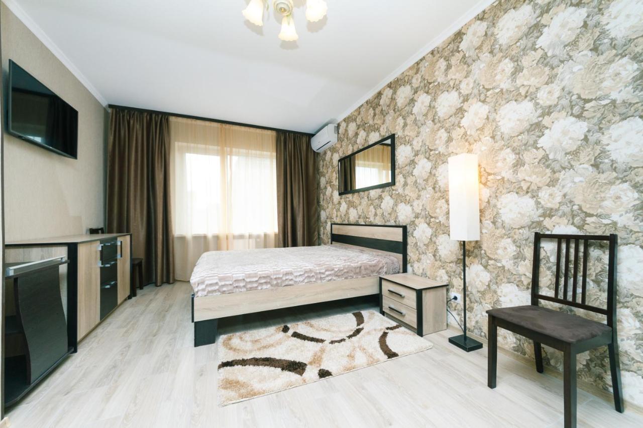 Poznyaky Apartments Patriotika Киев Экстерьер фото