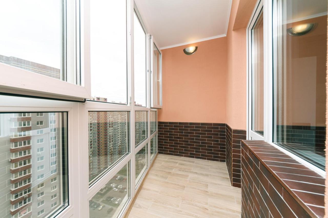 Poznyaky Apartments Patriotika Киев Экстерьер фото