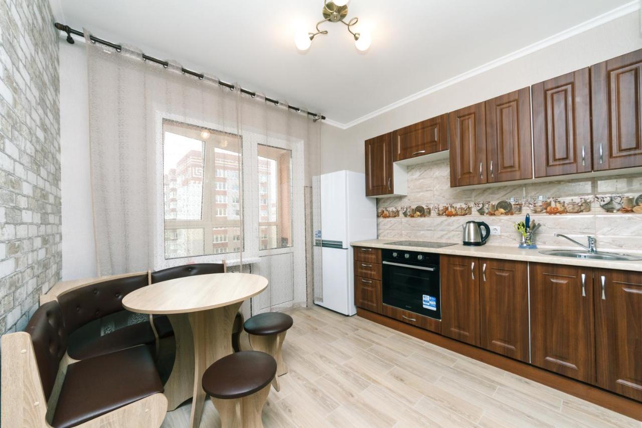Poznyaky Apartments Patriotika Киев Экстерьер фото