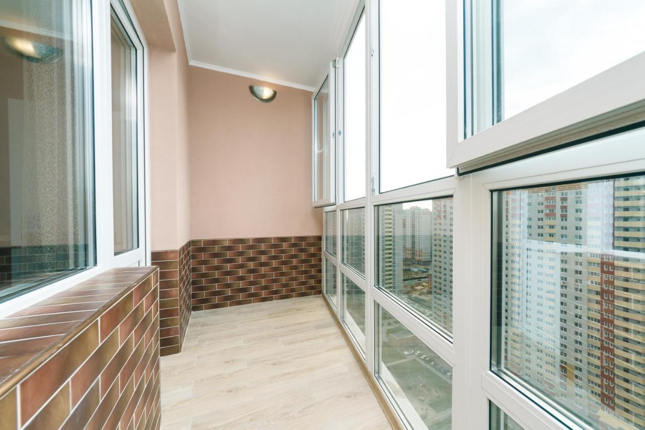 Poznyaky Apartments Patriotika Киев Экстерьер фото